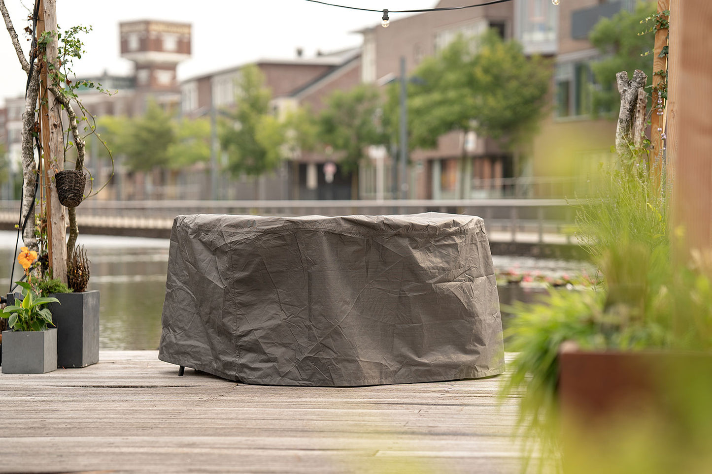 DINING SET COVER