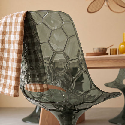 Klea – sedia trasparente in policarbonato con base a tulip
