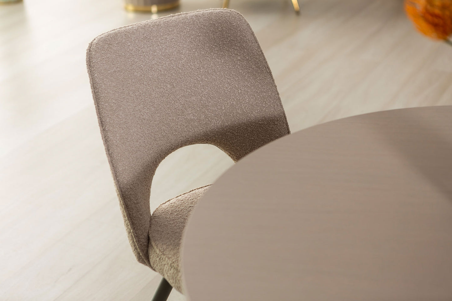 DAMIANO ROUND TABLE