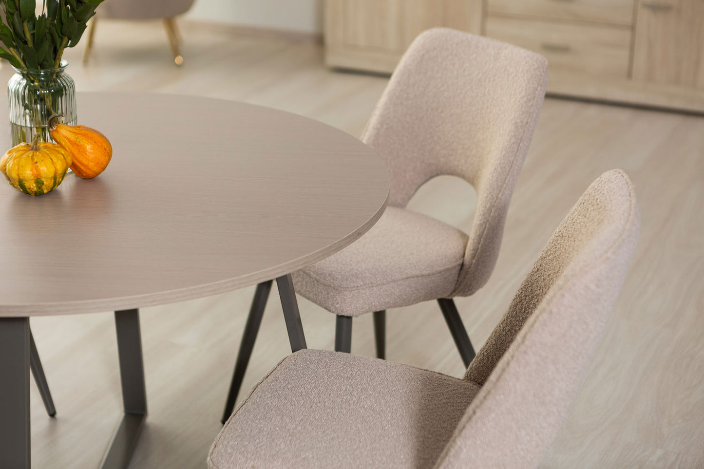 DAMIANO ROUND TABLE