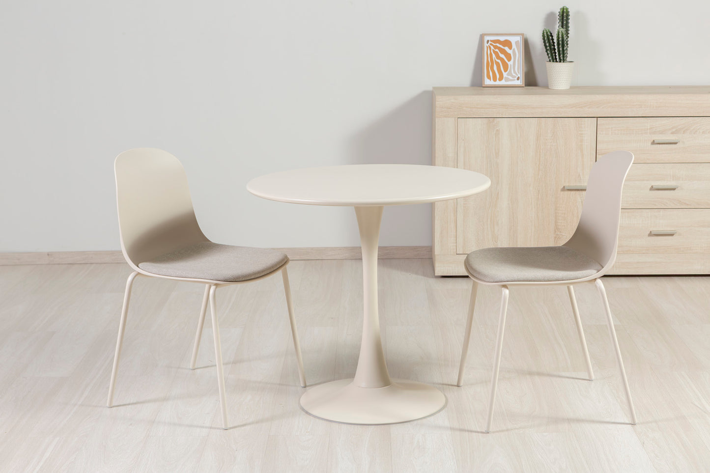 ROSY CHAIRS