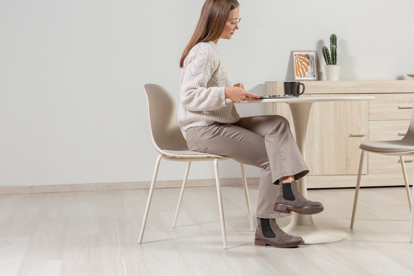 ROSY CHAIRS