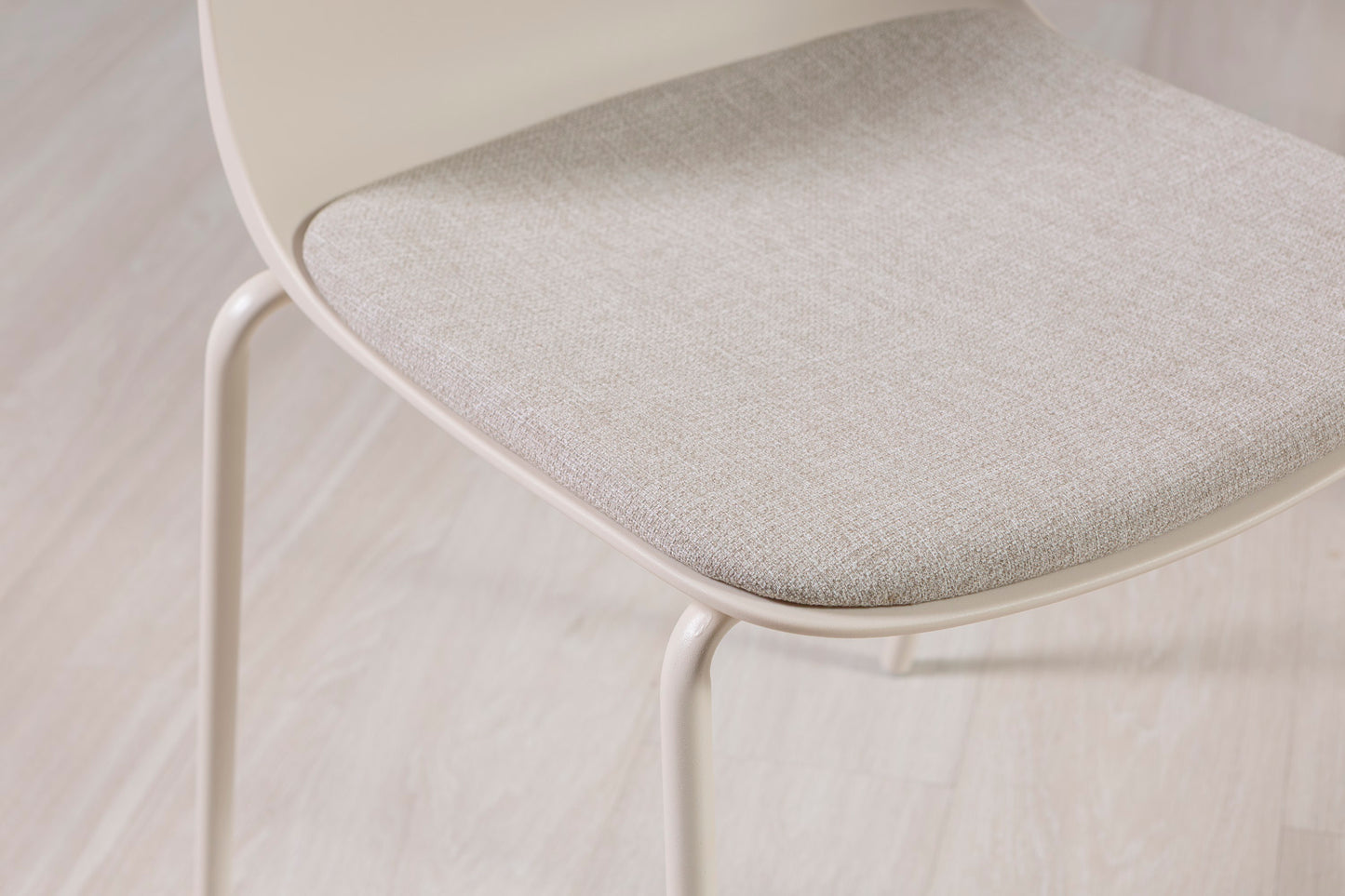 ROSY CHAIRS