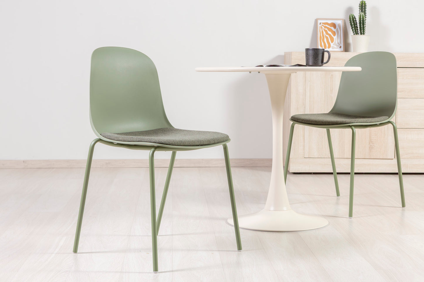 ROSY CHAIRS